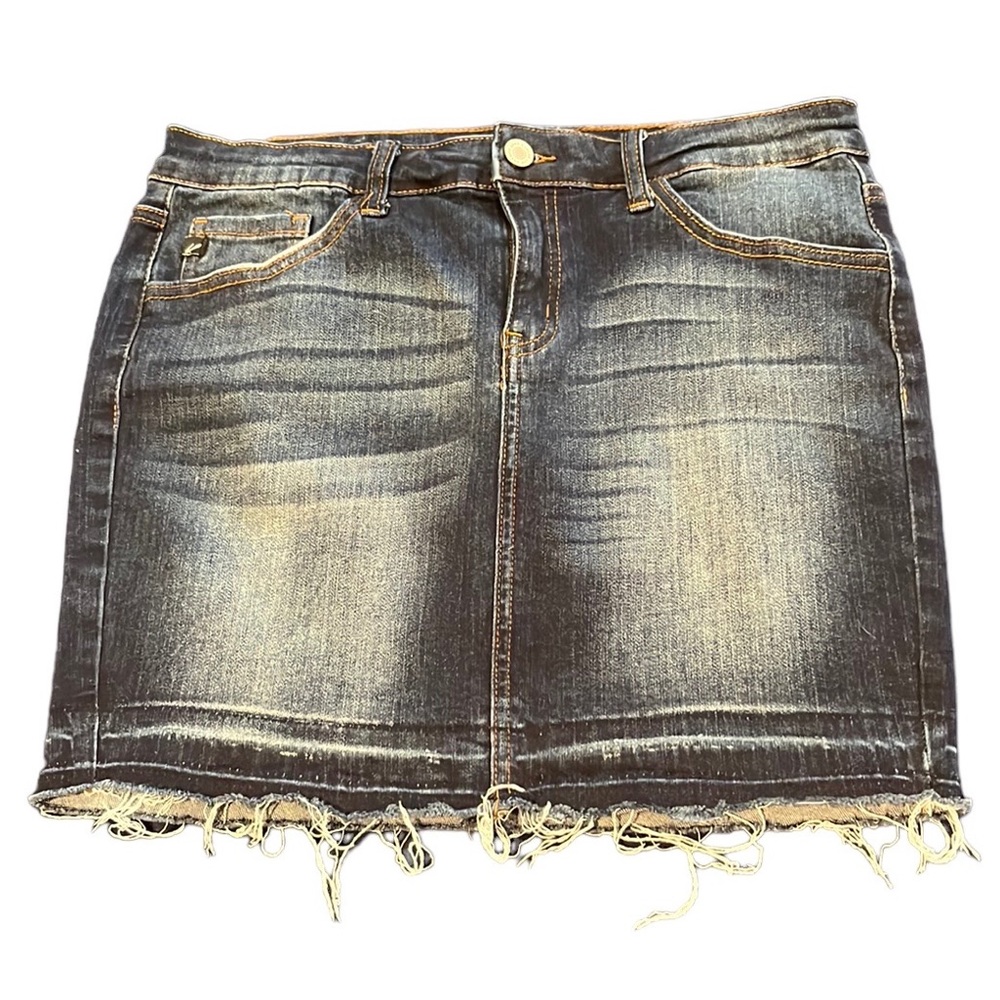 KanCan Dark Wash Denim Mini Skirt With Raw Cutoff Hem Size 9/28